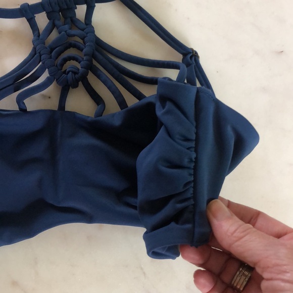 😎 Tori Praver macrame bikini top - Picture 7 of 10